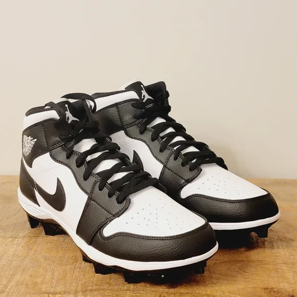 Nike Air Jordan 1 Mid TD White Black Panda Football Cleats FJ6805-100 Men\'s Nike Air Jordan 1 Mid TD White Black Panda Football Cleats  main image 3